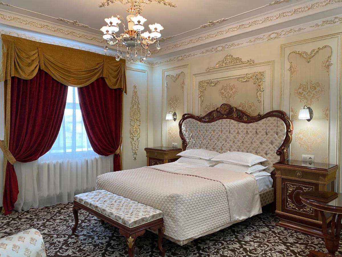 Отель Lion